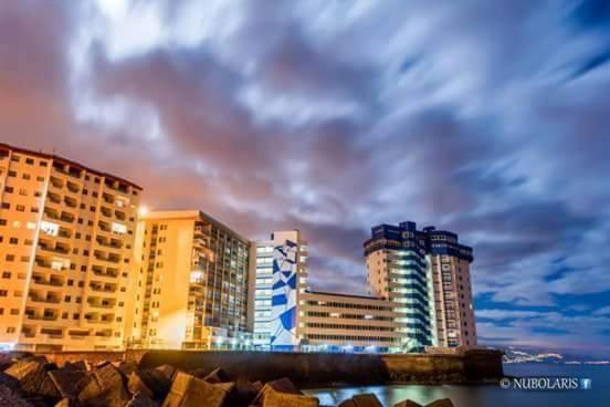 Crepusculo Puerto de la Madera Exterior foto